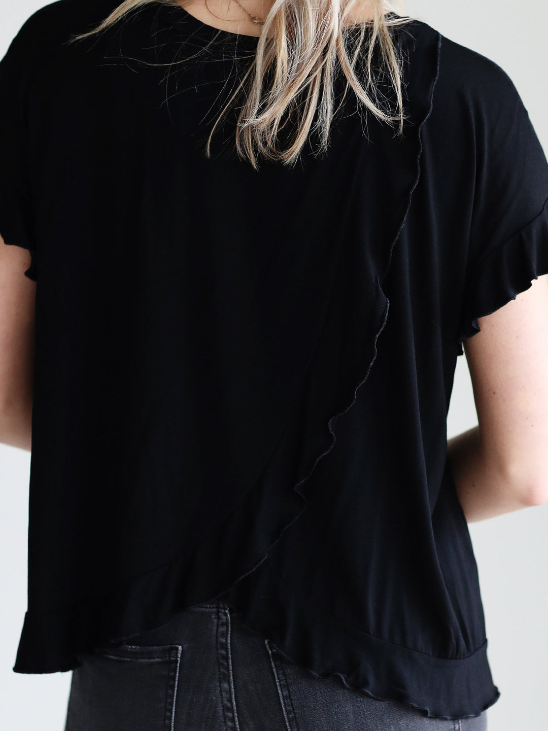 Black DLMN Tulip Back Ruffle Top